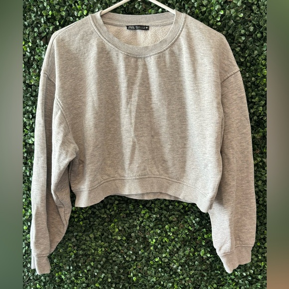 ZARA CROPPED CREW NECK SWEATSHIRT - Picture 3 of 8